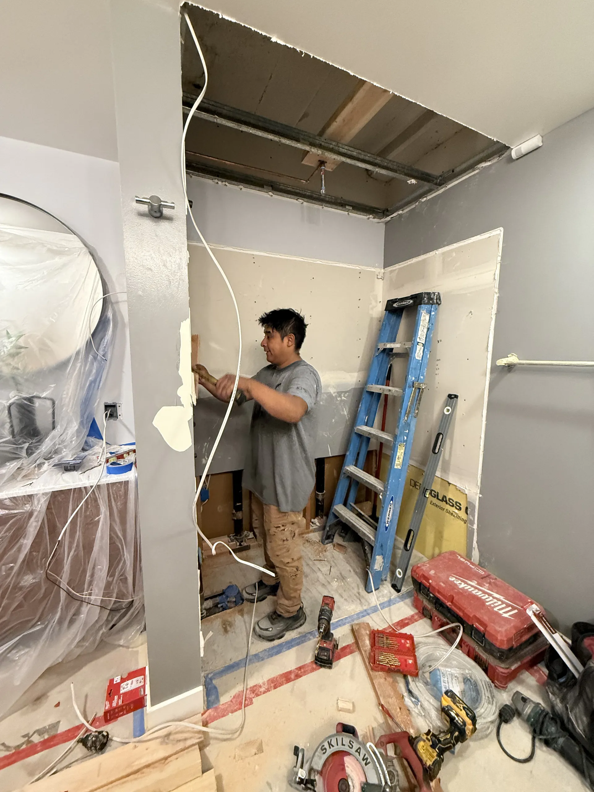 Bathroom Conversion: Tub to Smart Walking Shower — Image 6