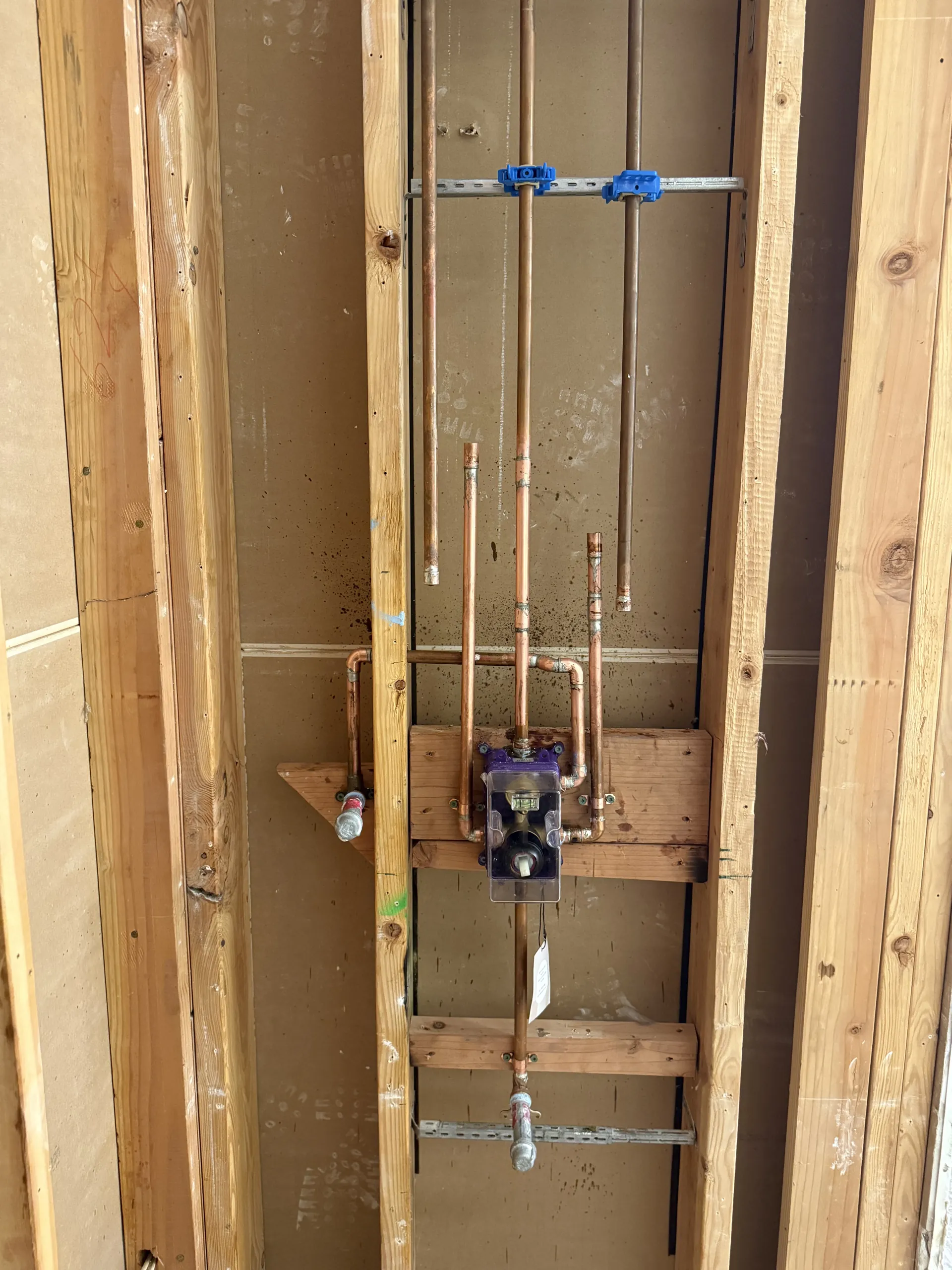 Sleek Bathroom and toilet room. Transformation with astonishing epoxy floors. — Image 5